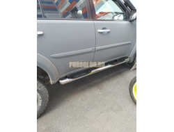 Пороги труба с проступью d76 для Mitsubishi Pajero Sport (2008-2015)