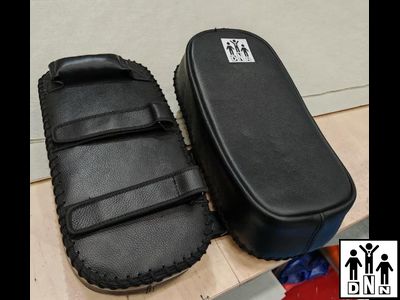 Пада для тайского бокса натуральная кожа 1,4-1,6 мм DNN