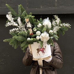 Под сияющей рождественской звездой