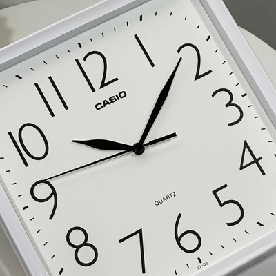 Настенные часы Casio IQ-06-7
