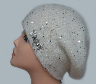 Белый итальянский берет с пайетками фото