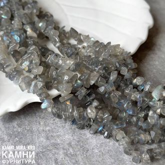 Лабрадор тёмный крошка яркая иризация 5-10 мм, цена за нить 19 см