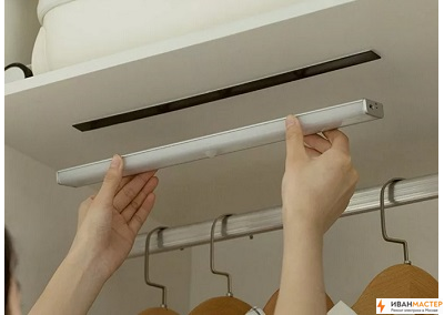 Установка люминесцентных светильников в шкафу ИВАНМАСТЕР