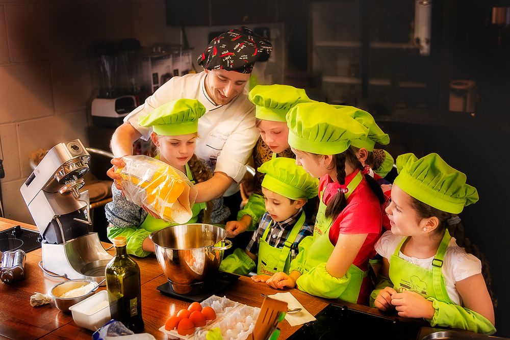 Необычные мастер классы для детей. Слайм пати детям. Творческий мастер класс для детей. Дети праздник. Мастер класс на день рождения подростка.