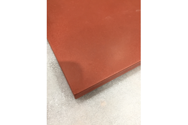 Исходный образец был из бетона, мы сделали плитку аналогичной фактуры и цвета из гипсо-цементной влагостойкой смеси.