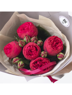 Букет из 5 пионовидных роз