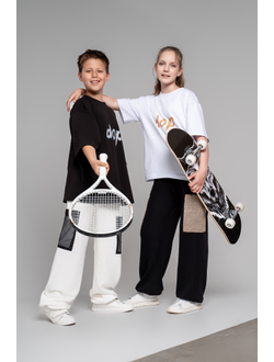 Брюки с накладными карманами