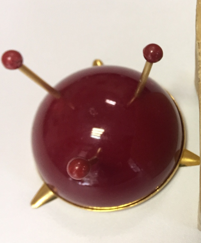 118-2/ Пепельница красная "Спутник". 1961 г.