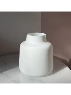 Ваза белая матовая