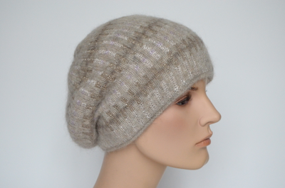 Бежевый берет со стразами Визио италия