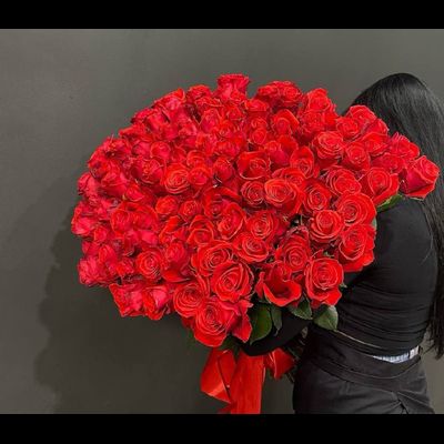 Розы Эквадор 60 см. 101