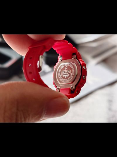 Часы Casio G-Shock DWN-5600-4