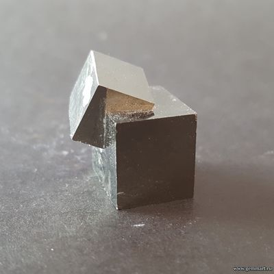 Пирит, сросток кристаллов