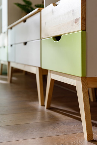 Стеллаж ТК №4 на высоких ножках из массива сосны 57 х 45 х 134 см