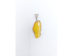 Кулон из матового янтаря 08882