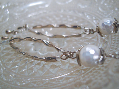 Длинные серьги "Льдинки дождя" с гранёным жемчугом