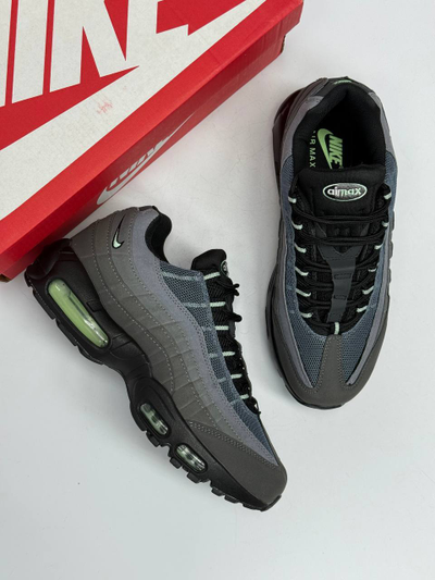 Nike Air Max 95 Black Vapor Green