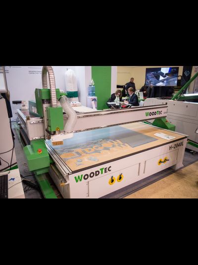 Фрезерно-гравировальный станок с ЧПУ WoodTec H 2040L