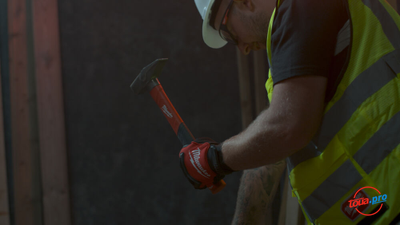 Молоток инженерный с рукояткой из стекловолокна Milwaukee 500г 4932478663