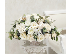 Искусственные цветы и композиции в вазах и на свадьбу для украшения