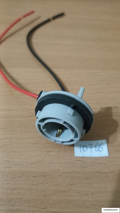 Патрон заднего фонаря 1 конт. (2 провода) универсальный