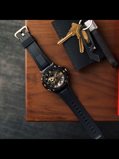 Часы Casio G-Shock GST-B100GC-1A