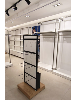 Стойка для ремней и носков