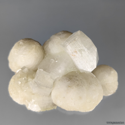 Апофиллит, стильбит. Индия. 65*45*25мм