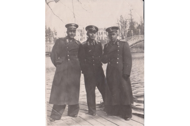 Штурманы полка Александров, Сабуров, Олейник после парада 1951 г.