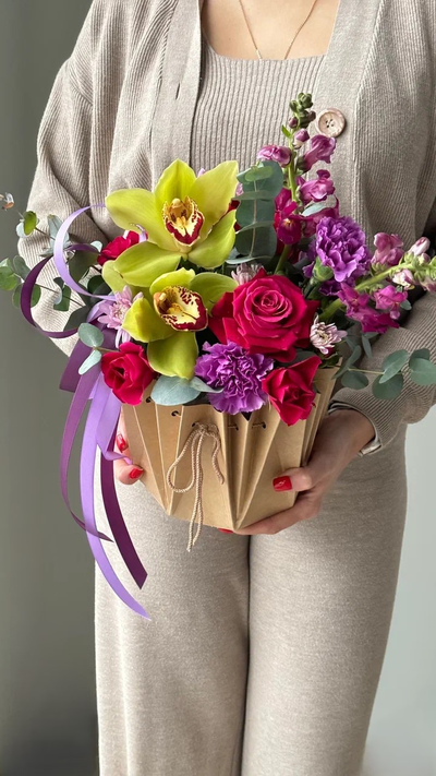 ЦВЕТОЧНАЯ КОМПОЗИЦИЯ № 102