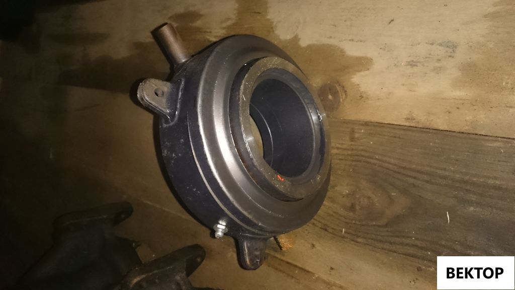 Выжимной подшипник т150