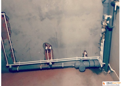 Штробление стен под трубы водоснабжения в частном доме в МО ИВАНМАСТЕР