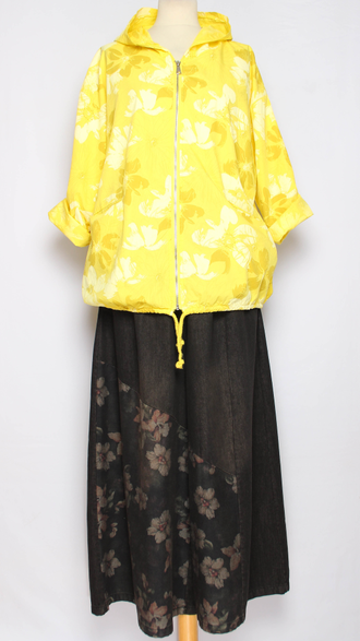 Ветровка-пыльник хлопок "БЕЛЫЕ ЦВЕТЫ" желтая до р.54