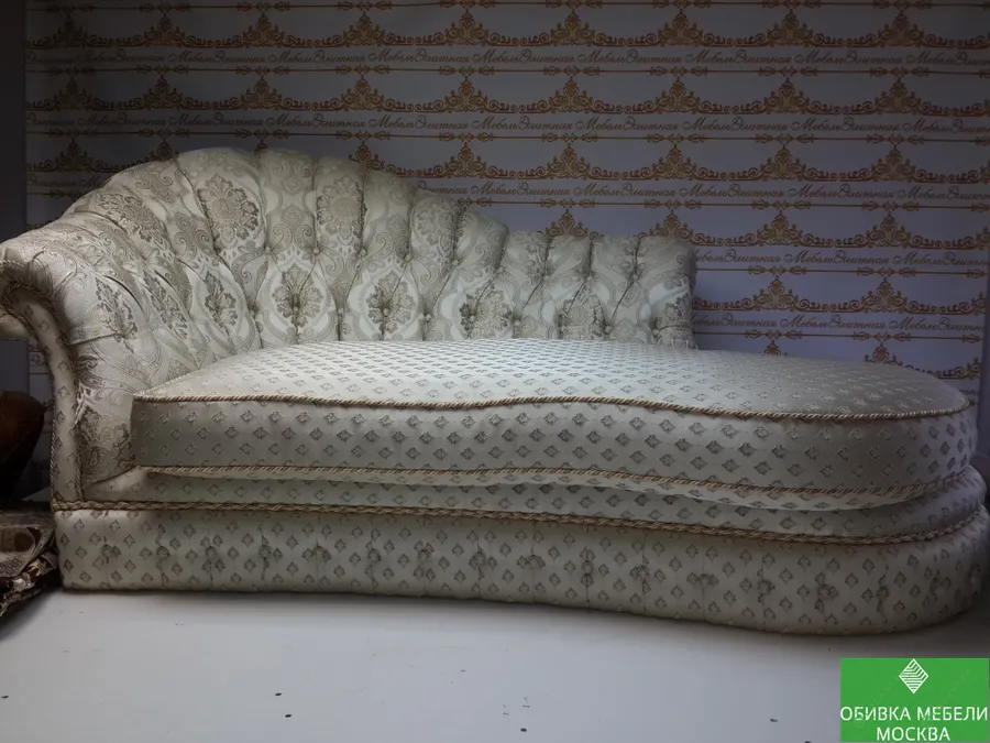 Итальянская мебель перетяжка банкетки
☎8909-966-27-18