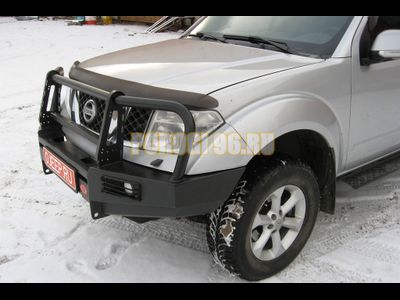 Передний силовой бампер серии Трофи на Nissan Pathfinder III 2004-2010 (02.012.01)