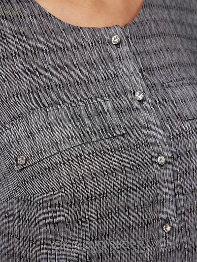 Шифоновое платье серого цвета