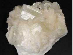 Апофиллит, Стильбит, сросток кристаллов, Индия (67*53*33 мм, 132 г) №29847