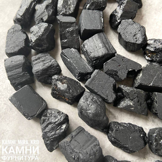 Турмалин шерл необработанные камни 11-19 мм, цена за нить 20 см