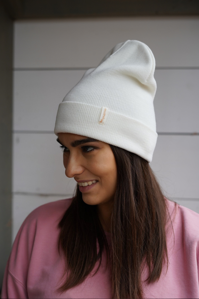 ШАПКА ПРИЯТНО "БЕЛАЯ"