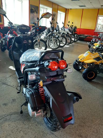 Скутер Vento Smart -2 50 (150)