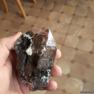 Двухголовый кристалл дымчатого Кварца с хлоритом 105*65*40мм ААА