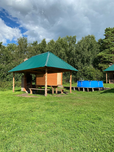 10-местный домик с баней и бассейном