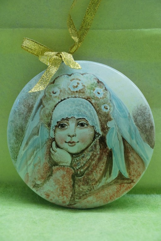 Медальон по Елизавете Бём