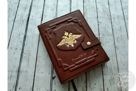 кожаный ежедневник с гербом МВД, ежедневник с гербом полиции и именной надписью