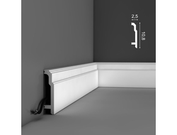 Напольный плинтус из дюрополимера Orac Decor коллекция Axxent SX155