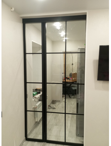 Подвесная дверь-купе в клетку