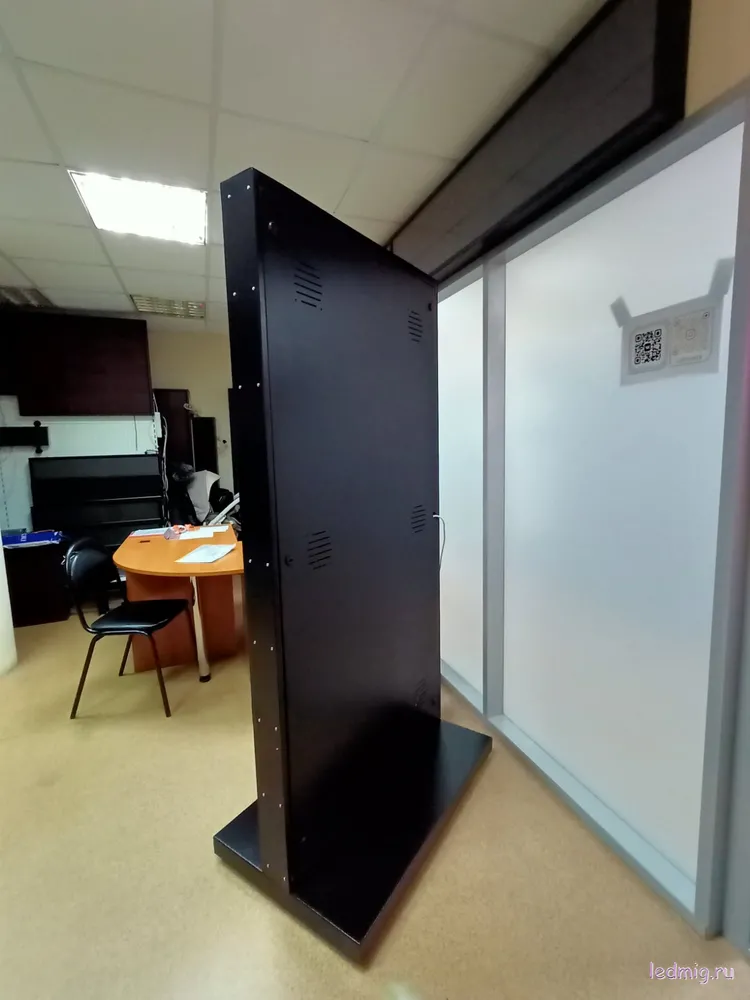 Светодиодный пилон вид сбоку