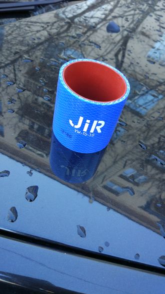 Патрубок интеркулера VW Touareg 3.0 BKS