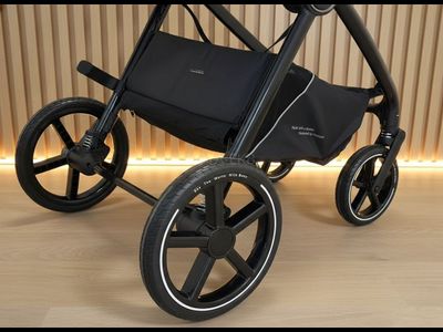 Детская коляска 3 в 1 Luxmom 812 Серый