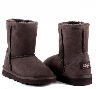 UGG KIDS CLASSIC SHORT CHOCOLATE